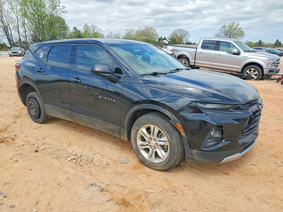 47439976 :رقم المزاد ، 3GNKBBRA8MS502013 vin ، 2021 Chevrolet Blazer مزاد بيع