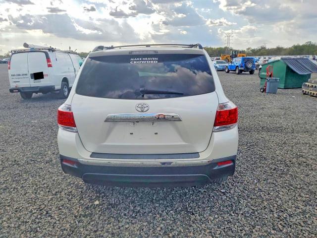 41844456 :رقم المزاد ، 5TDYK3EHXBS044682 vin ، 2011 Toyota Highlander مزاد بيع