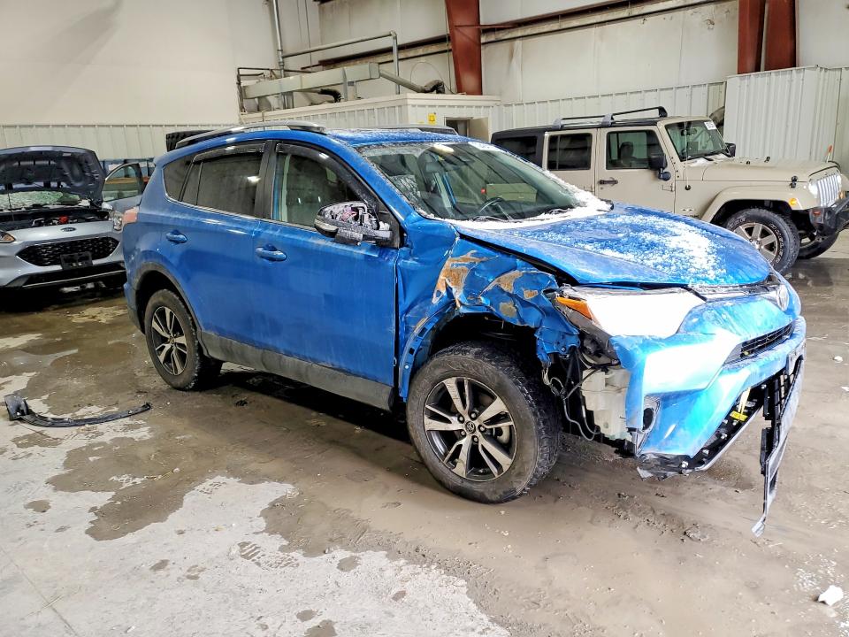 Продажа на аукционе авто 2017 Toyota Rav4, vin: JTMRFREV3HJ712765, номер лота: 79484115