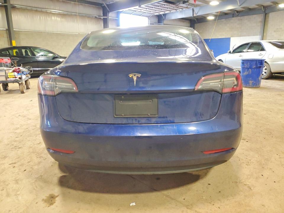 47259166 :رقم المزاد ، 5YJ3E1EA5NF372612 vin ، 2022 Tesla Model 3 مزاد بيع