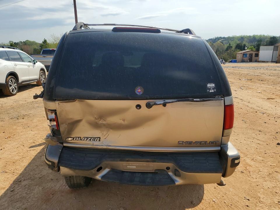 46471636 :رقم المزاد ، 1GNCS13W1W2292310 vin ، 1998 Chevrolet Blazer مزاد بيع