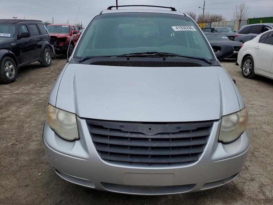 2006 Chrysler Town & Country მანქანა იყიდება აუქციონზე, vin: 2A4GP54L86R747799, აუქციონის ნომერი: 41930206