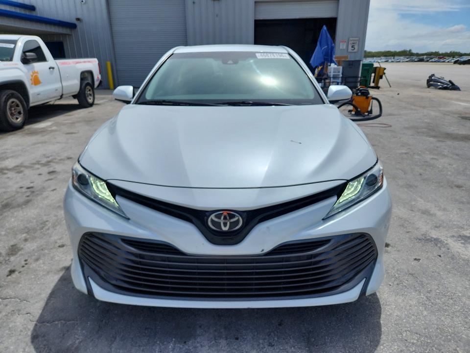 Продаж на аукціоні авто 2018 Toyota Camry, vin: 4T1B11HK8JU019595, номер лоту: 46878196