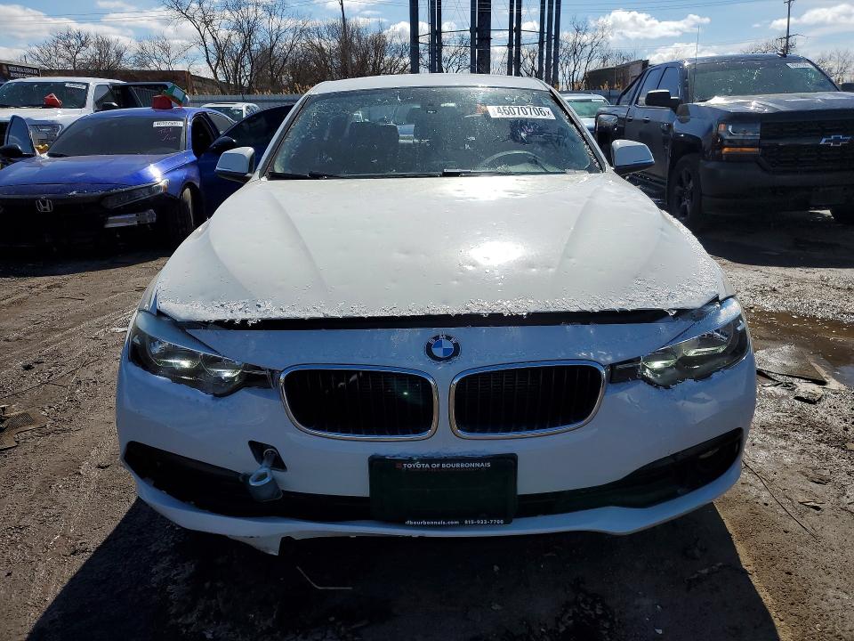 Продаж на аукціоні авто 2016 Bmw 320, vin: WBA8A3C57GK689622, номер лоту: 46070706