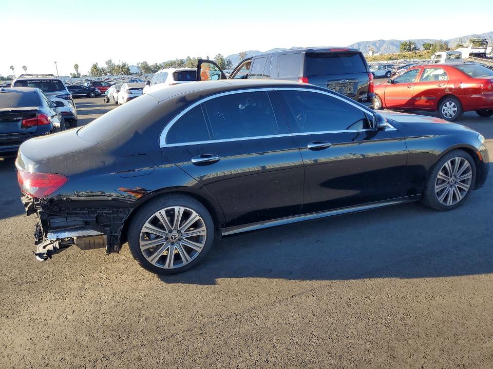 Продаж на аукціоні авто 2022 Mercedes-benz E, vin: W1KZF8DB6NB098498, номер лоту: 41811136