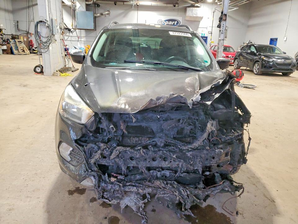 47322906 :رقم المزاد ، 1FMCU9GDXJUA00642 vin ، 2018 Ford Escape مزاد بيع