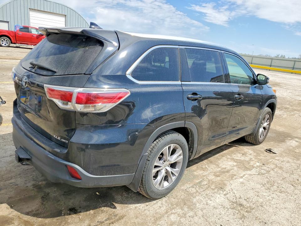 47825266 :رقم المزاد ، 5TDJKRFH5FS101430 vin ، 2015 Toyota Highlander مزاد بيع