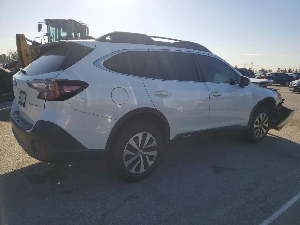 45567656 :رقم المزاد ، 4S4BTACC4M3165576 vin ، 2021 Subaru Outback مزاد بيع