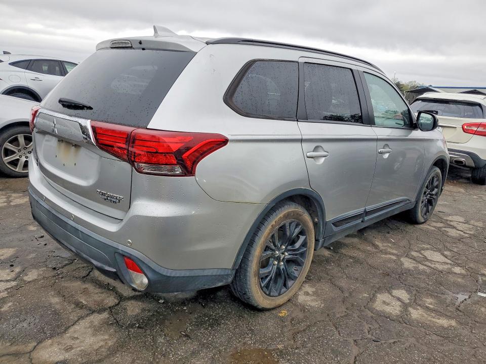 Aukcja sprzedaży 2018 Mitsubishi Outlander, vin: JA4AD3A3XJZ019925, numer aukcji: 46122146