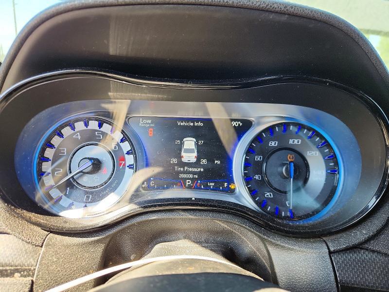 Продаж на аукціоні авто 2015 Chrysler 300, vin: 2C3CCABG8FH736018, номер лоту: 47117806