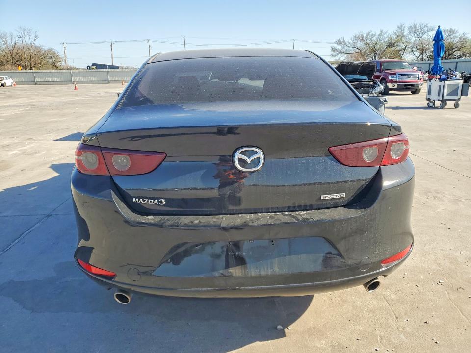 Продажа на аукционе авто 2021 Mazda 3, vin: JM1BPACLXM1310009, номер лота: 46953876