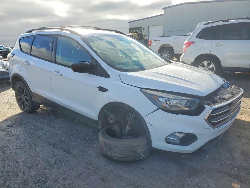Продажа на аукционе авто 2017 Ford Escape, vin: 1FMCU9G99HUD70941, номер лота: 46728526