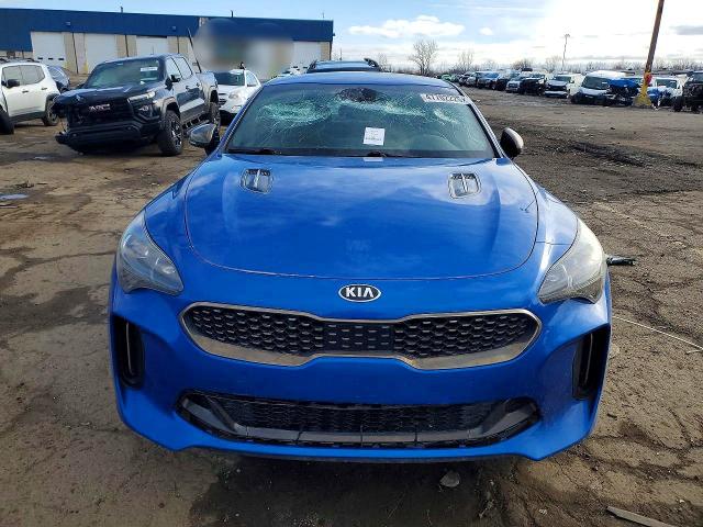 2018 Kia Stinger მანქანა იყიდება აუქციონზე, vin: KNAE35LC4J6011885, აუქციონის ნომერი: 47702226