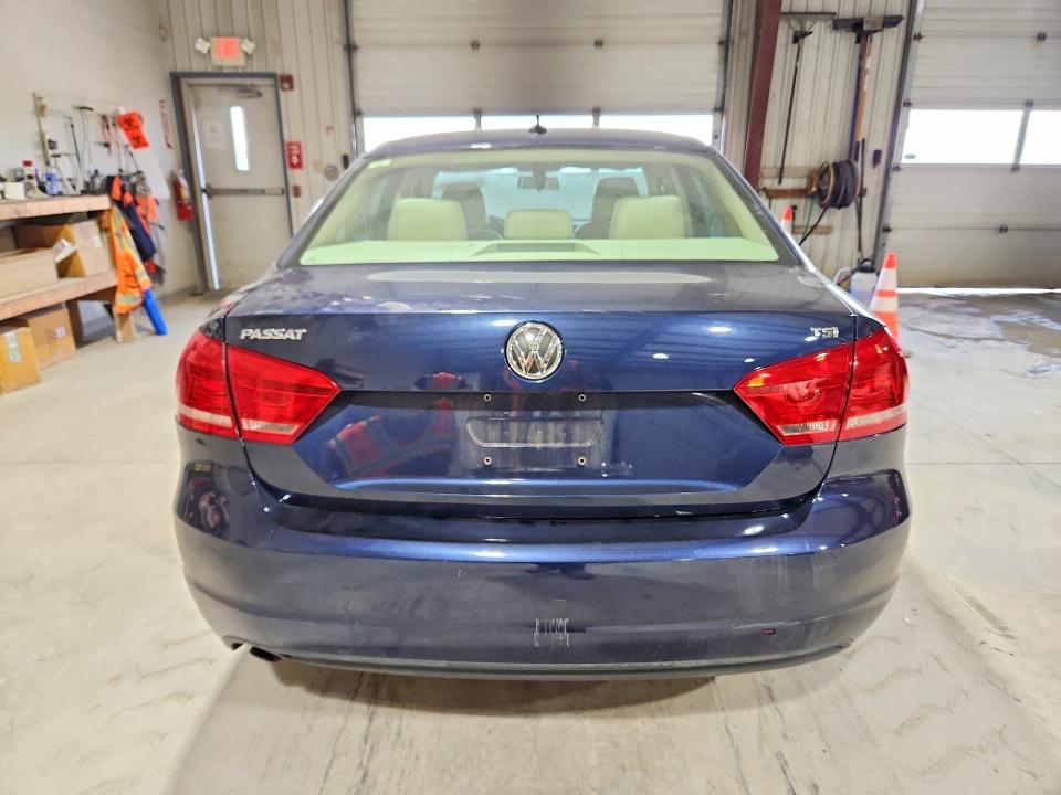 Продаж на аукціоні авто 2015 Volkswagen Passat, vin: 1VWAT7A32FC108931, номер лоту: 47626346