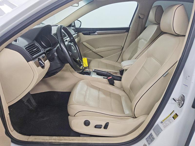 Продажа на аукционе авто 2016 Volkswagen Passat, vin: 1VWBT7A38GC010945, номер лота: 79306645