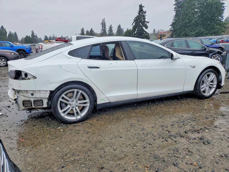 Продаж на аукціоні авто 2015 Tesla Model S, vin: 5YJSA1H19FFP75738, номер лоту: 46522996