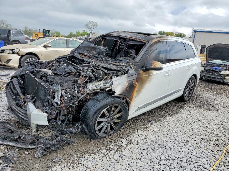 Продаж на аукціоні авто 2018 Audi Q7, vin: WA1VAAF76JD021663, номер лоту: 48364846