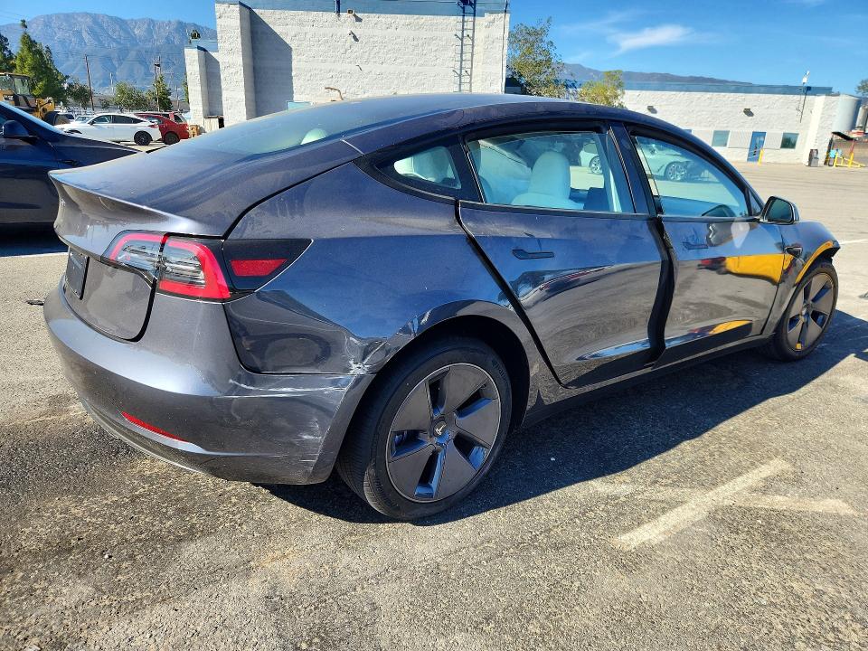 46027826 :رقم المزاد ، 5YJ3E1EA1PF701227 vin ، 2023 Tesla Model 3 مزاد بيع