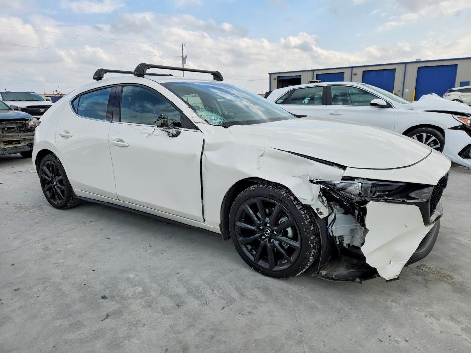 41605976 :رقم المزاد ، JM1BPBJY0N1510029 vin ، 2022 Mazda 3 مزاد بيع
