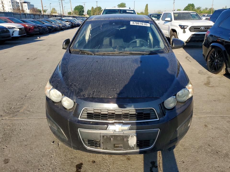 47061616 :رقم المزاد ، 1G1JC6SH2E4217799 vin ، 2014 Chevrolet Sonic مزاد بيع