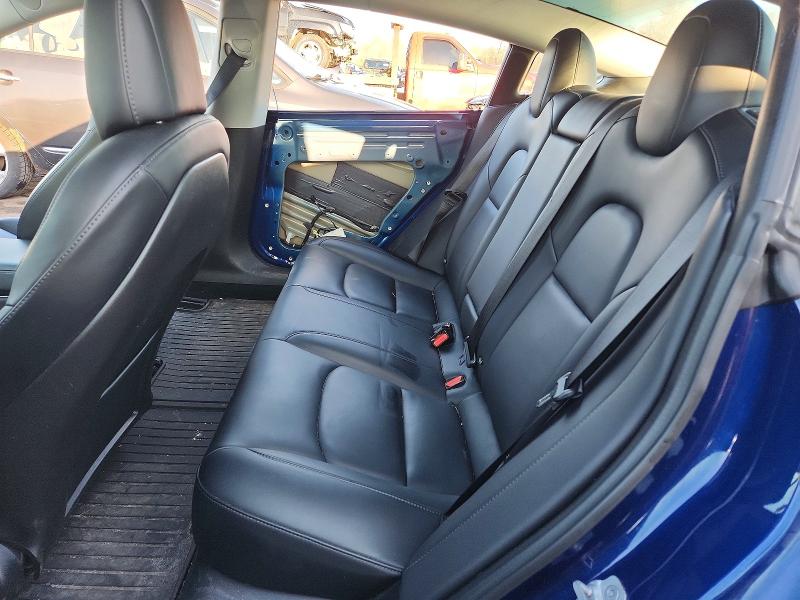78229445 :رقم المزاد ، 5YJ3E1EB9JF120137 vin ، 2018 Tesla Model 3 مزاد بيع