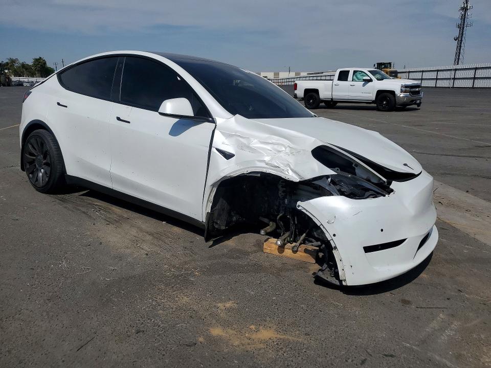2022 Tesla Model Y მანქანა იყიდება აუქციონზე, vin: 7SAYGDEF9NF522821, აუქციონის ნომერი: 47402836