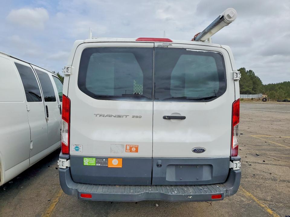 2018 Ford Transit მანქანა იყიდება აუქციონზე, vin: 1FTYR1ZM2JKB03706, აუქციონის ნომერი: 62500985