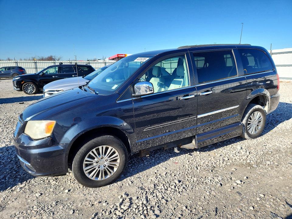 Auction sale of the 2013 Chrysler Town & Country, vin: 2C4RC1CGXDR711102, lot number: 46356286