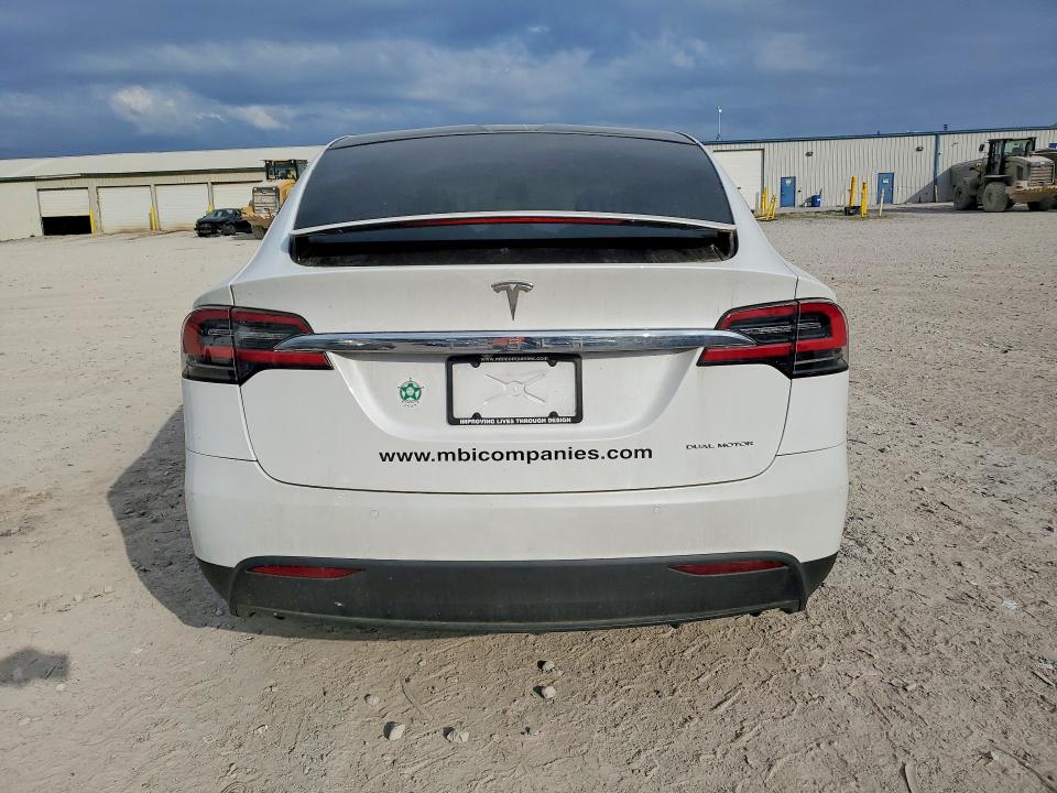 48125086 :رقم المزاد ، 5YJXCDE29LF305185 vin ، 2020 Tesla Model X مزاد بيع