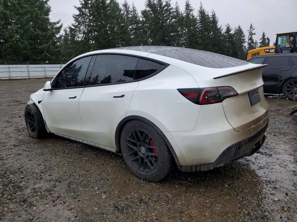 45871306 :رقم المزاد ، 7SAYGDEF1PF811761 vin ، 2023 Tesla Model Y مزاد بيع