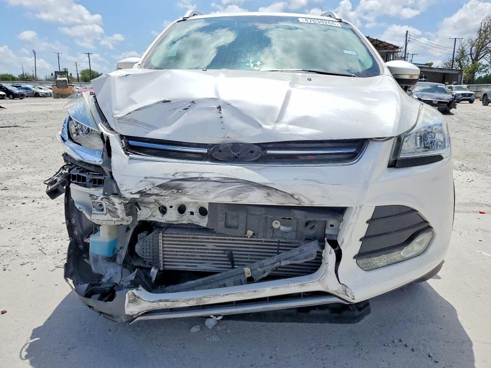 47639266 :رقم المزاد ، 1FMCU0J9XFUC61499 vin ، 2015 Ford Escape مزاد بيع