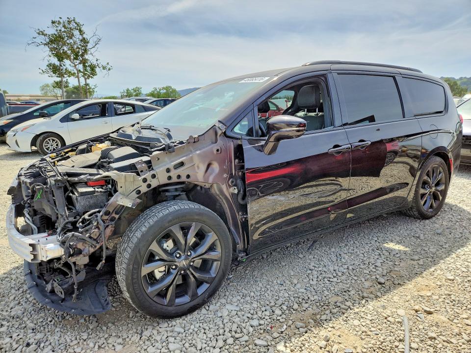 2019 Chrysler Pacifica მანქანა იყიდება აუქციონზე, vin: 2C4RC1GG7KR549730, აუქციონის ნომერი: 46065416