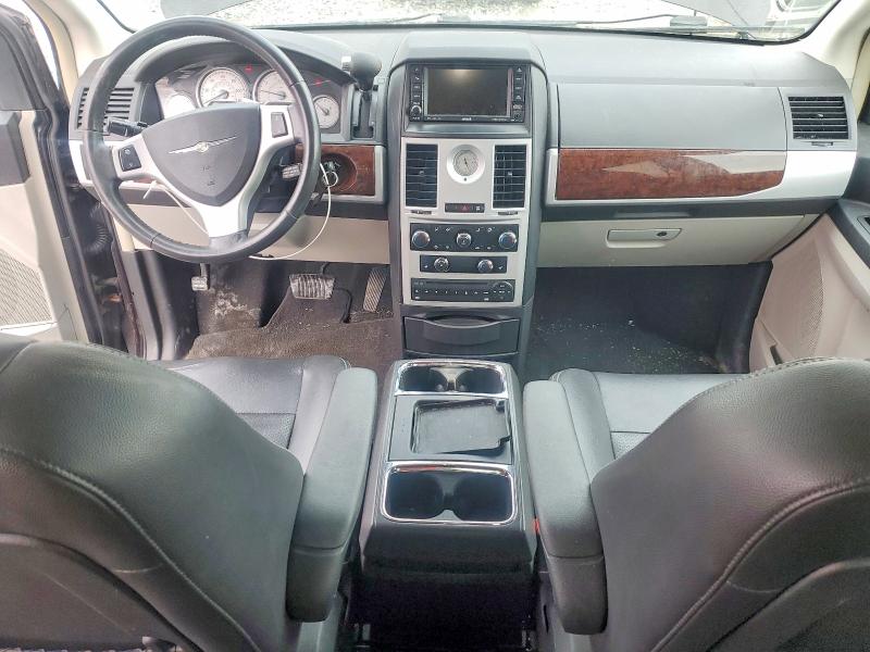 2010 Chrysler Town & Country მანქანა იყიდება აუქციონზე, vin: 2A4RR8D13AR387546, აუქციონის ნომერი: 79358435