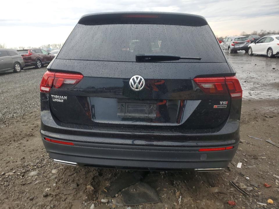 Продажа на аукционе авто 2018 Volkswagen Tiguan, vin: 3VV0B7AX6JM209015, номер лота: 46683216