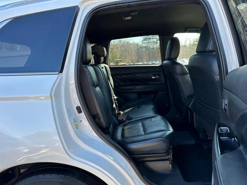 Продаж на аукціоні авто 2022 Mitsubishi Outlander, vin: JA4J2VA76NZ029104, номер лоту: 41970986