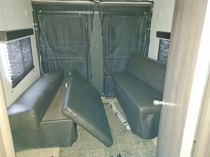 46278356 :رقم المزاد ، 4YDT30023MH940142 vin ، 2021 Keystone Rv Coleman مزاد بيع