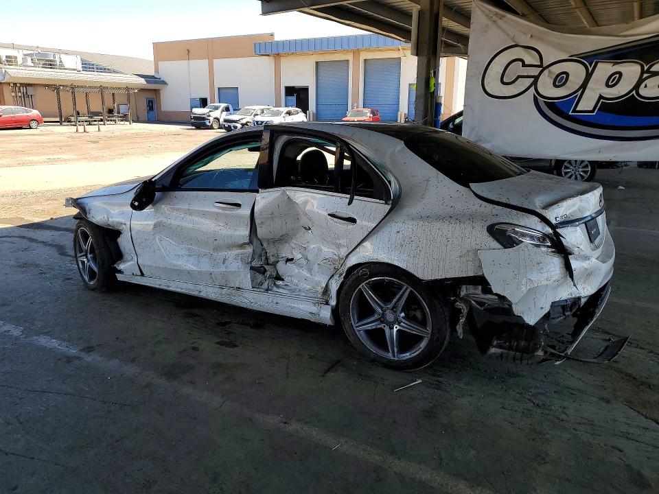 46960146 :رقم المزاد ، 55SWF4JB0FU090419 vin ، 2015 Mercedes-benz C مزاد بيع