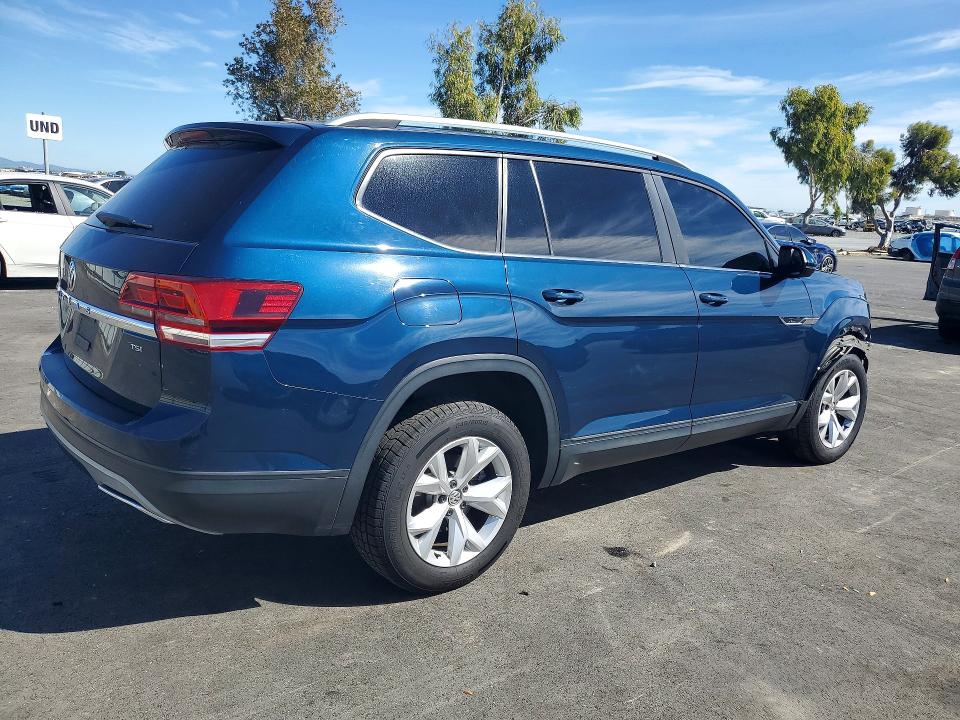 Продажа на аукционе авто 2018 Volkswagen Atlas, vin: 1V2DP2CA7JC592329, номер лота: 47591866