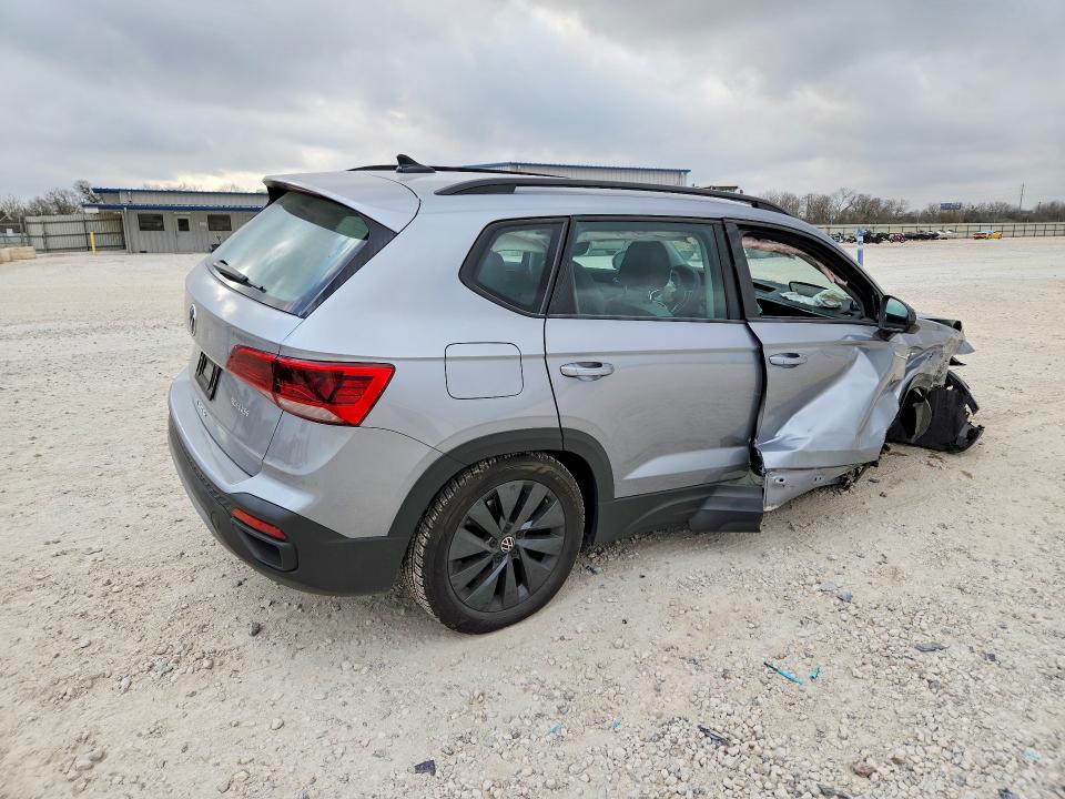 79935105 :رقم المزاد ، 3VV5X7B23RM123652 vin ، 2024 Volkswagen Taos مزاد بيع