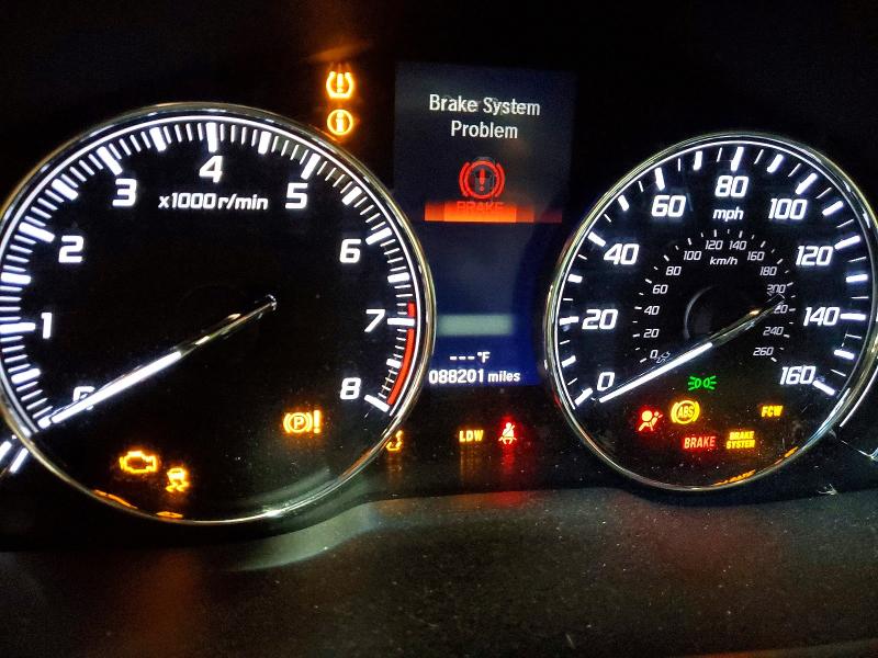 47885936 :رقم المزاد ، JH4KC1F55FC000624 vin ، 2015 Acura Rlx مزاد بيع