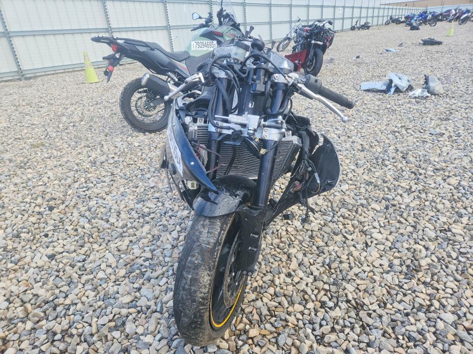 Продажа на аукционе авто 2011 Yama Yzfr1, vin: JYARN23E9BA011292, номер лота: 47653616