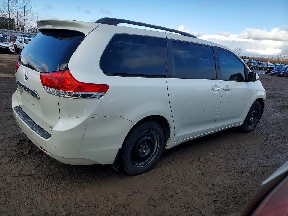 Продажа на аукционе авто 2014 Toyota Sienna, vin: 5TDDK3DC9ES083580, номер лота: 46454576