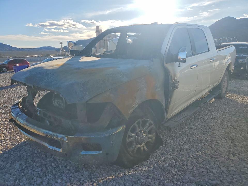41932856 :رقم المزاد ، 3C63R3ML9JG312122 vin ، 2018 Ram 3500 مزاد بيع