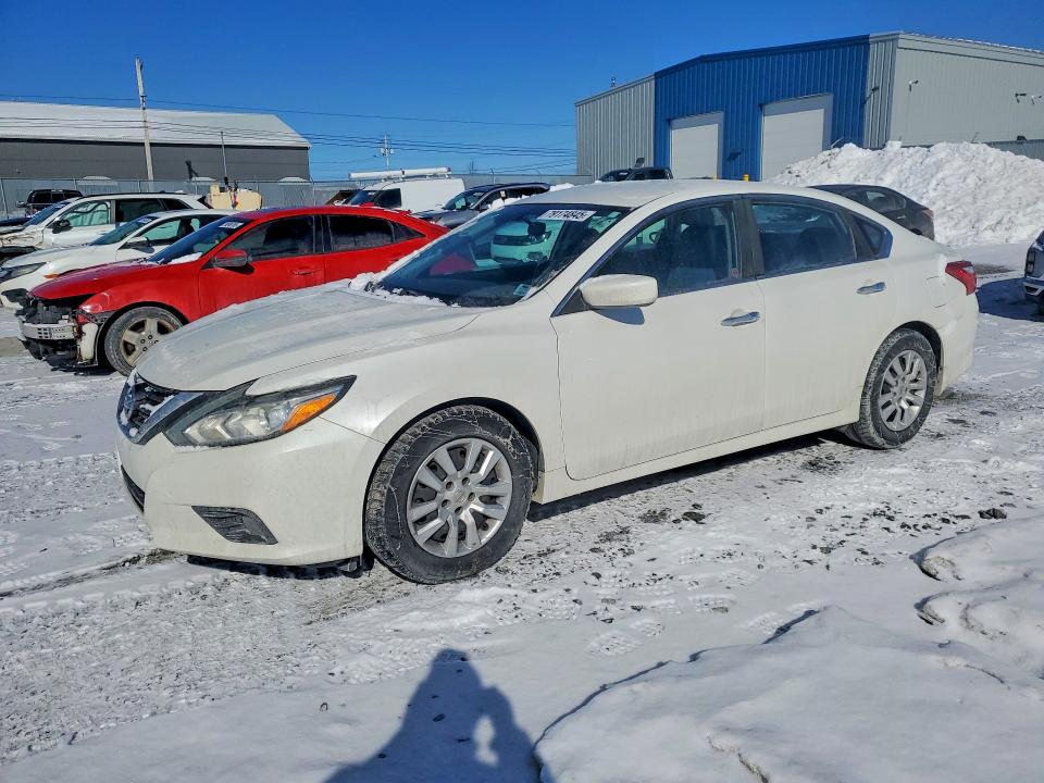 2016 Nissan Altima მანქანა იყიდება აუქციონზე, vin: 1N4AL3AP6GN309046, აუქციონის ნომერი: 79174845