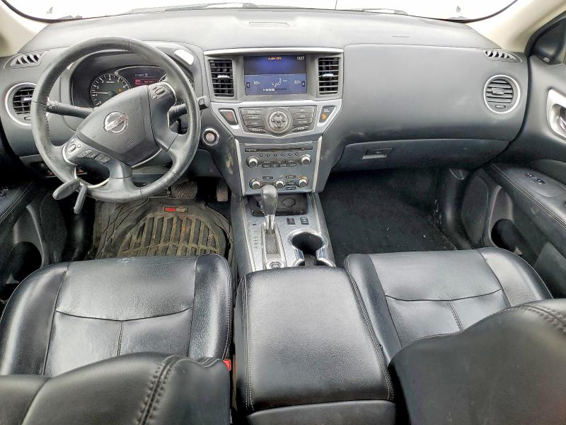 46390916 :رقم المزاد ، 5N1DR2MM0HC642756 vin ، 2017 Nissan Pathfinder مزاد بيع