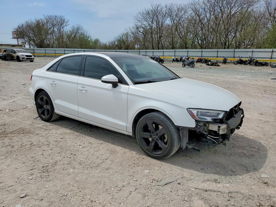Продажа на аукционе авто 2017 Audi A3, vin: WAUAUGFF5H1072795, номер лота: 47829356