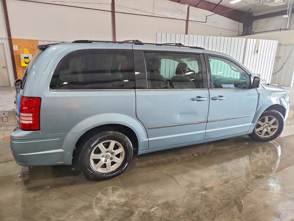 2010 Chrysler Town & Country მანქანა იყიდება აუქციონზე, vin: 2A4RR5DX0AR193558, აუქციონის ნომერი: 45928476