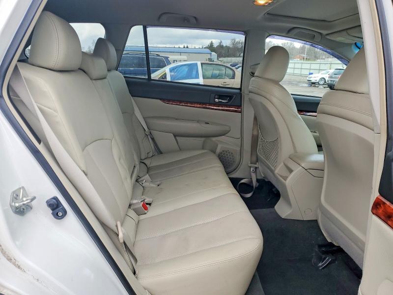 46547576 :رقم المزاد ، 4S4BRDKC8C2265928 vin ، 2012 Subaru Outback مزاد بيع