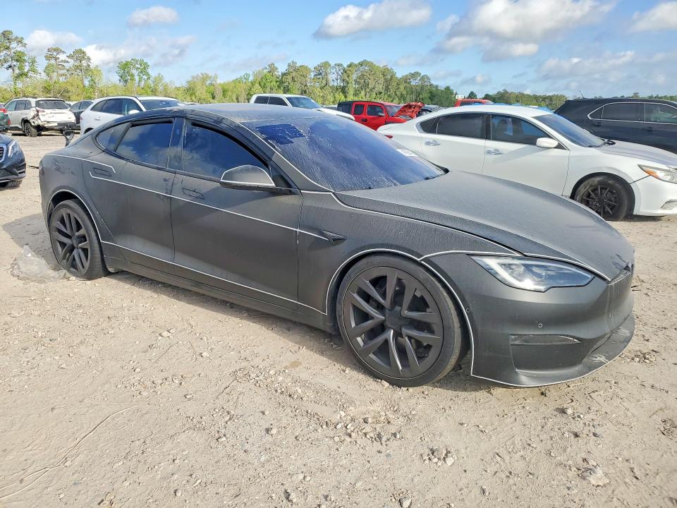 47926436 :رقم المزاد ، 5YJSA1E55NF478908 vin ، 2022 Tesla Model S مزاد بيع