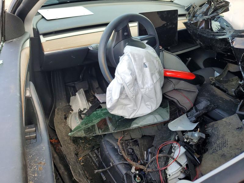 45687366 :رقم المزاد ، 7SAYGDED4PF960700 vin ، 2023 Tesla Model Y مزاد بيع